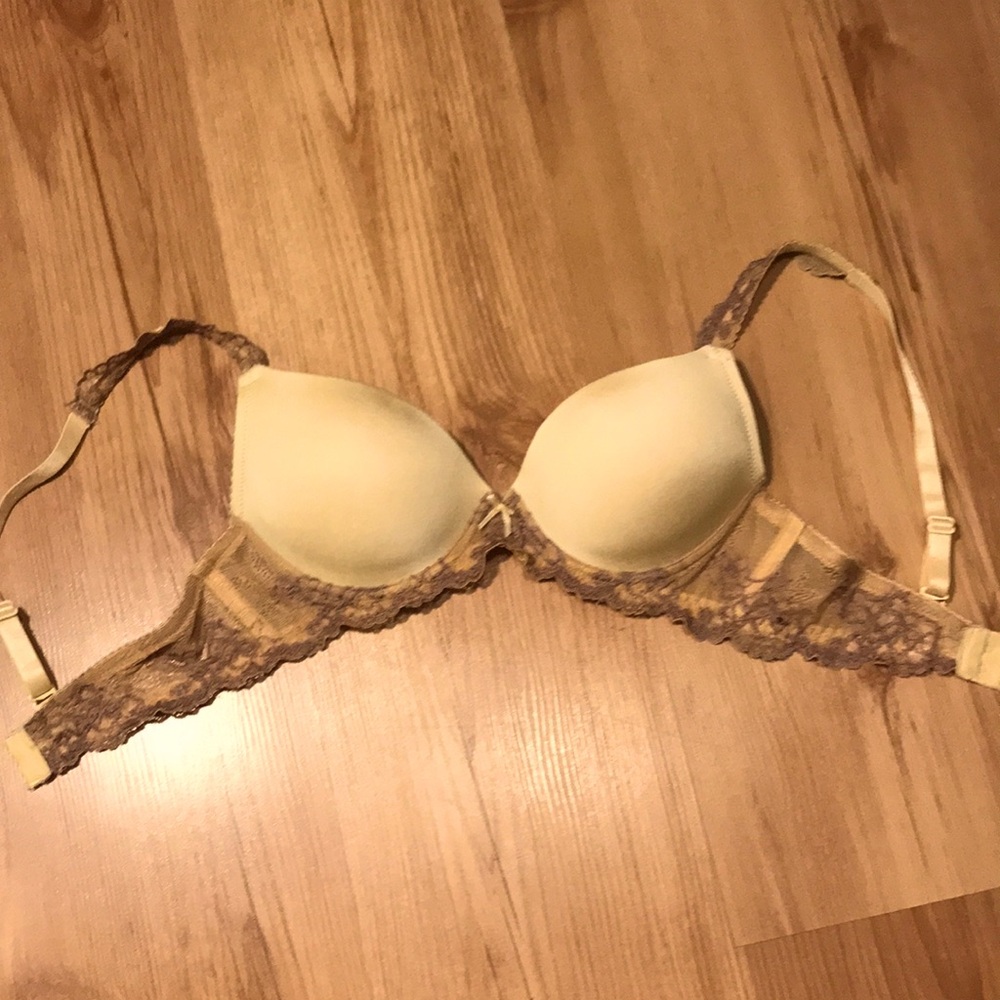 LBC Yvonne bra fits 30D- see description